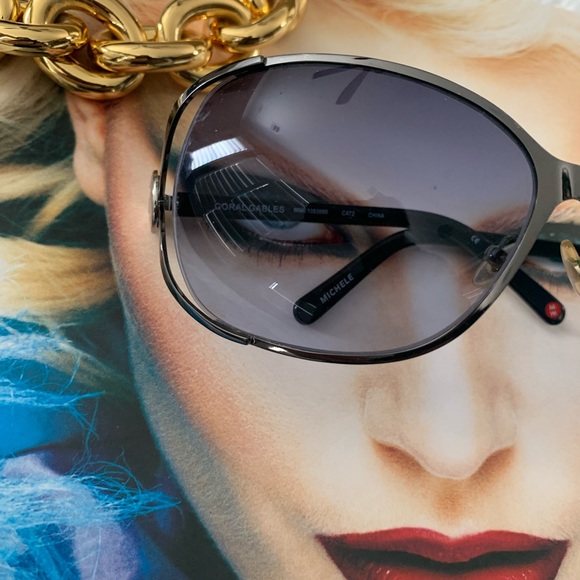 MICHELE Sunglasses Oversized - Picture 5 of 15